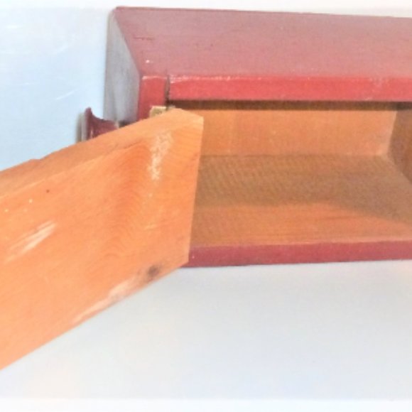 Handmade WOOD BOX Hand Painted Wood Storage Box Teddy Bear Shelf Vintage Box Ant - Picture 3 of 6